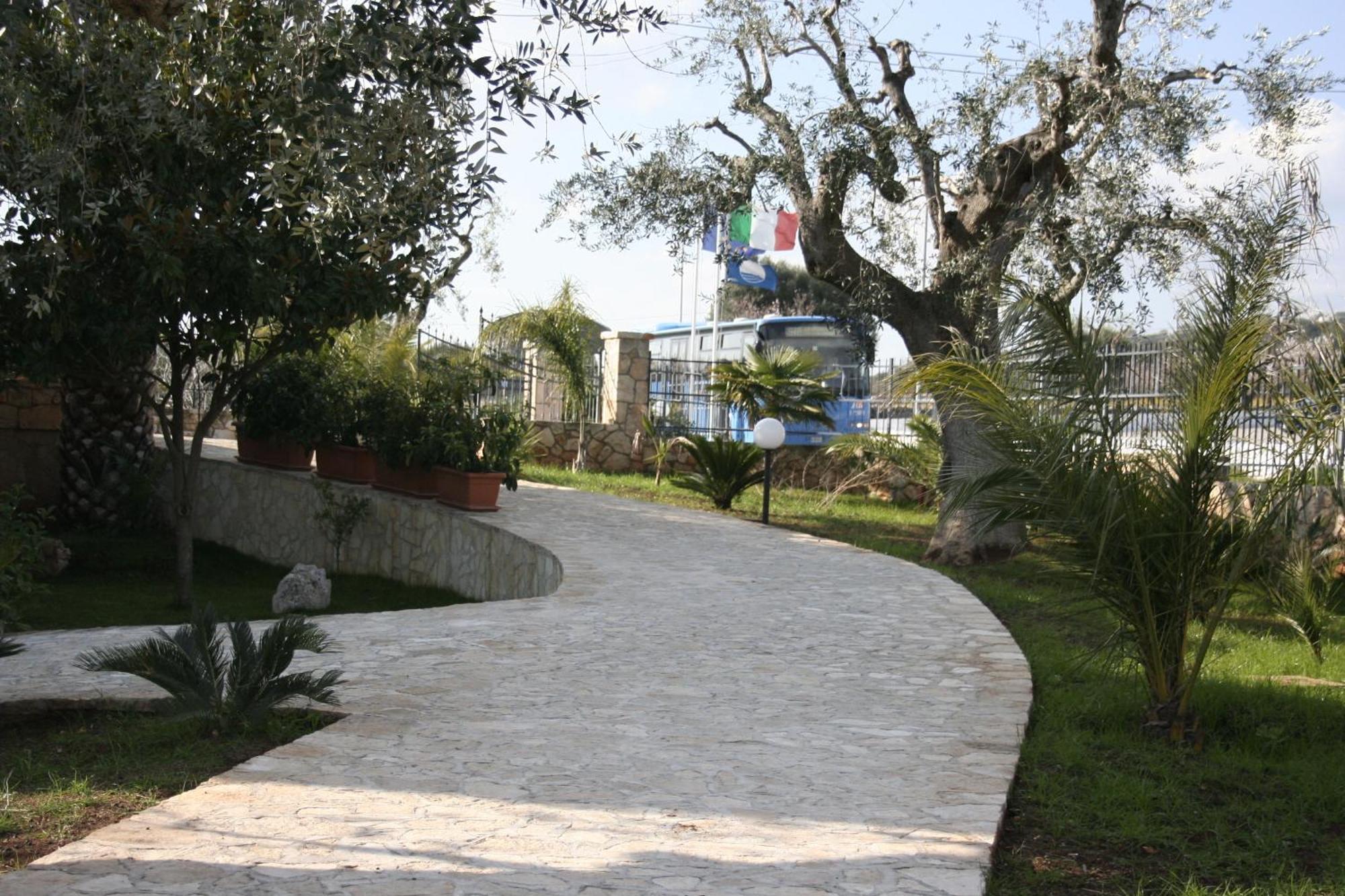 Città Bianca Country Resort Ostuni Exterior foto
